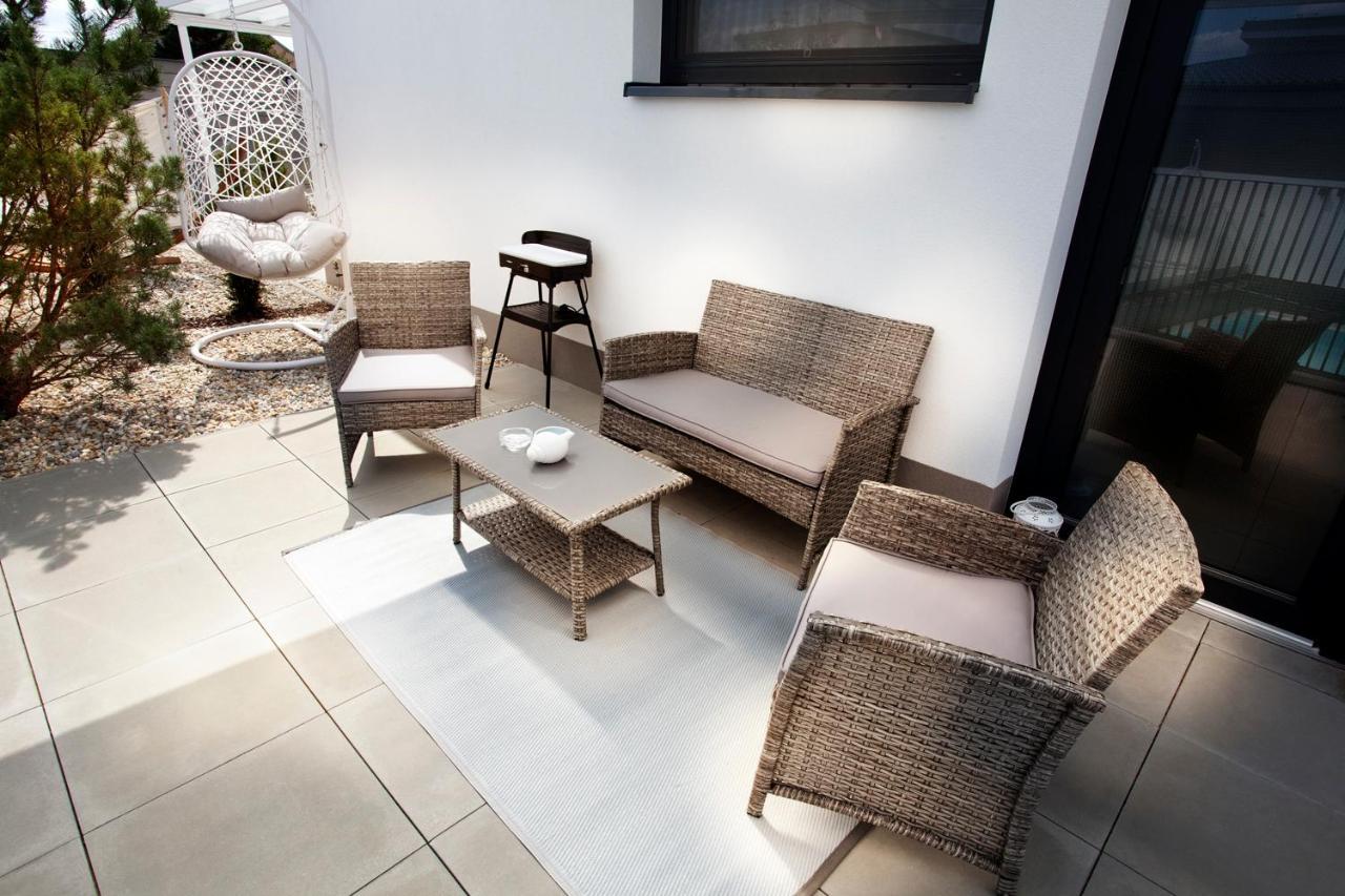 Apartmány Ladná Exterior foto